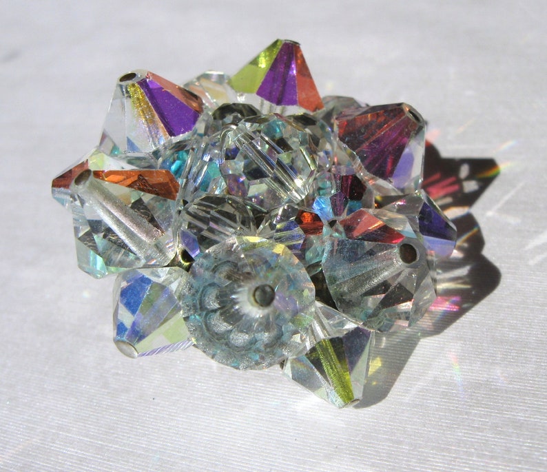 Be Scintillating... Vintage Aurora Borealis Bead Brooch image 2