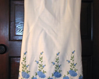Vintage 1960s Ivory Cotton Sheath Dress with Embroidered Blue Floral Border R&K Originals B32