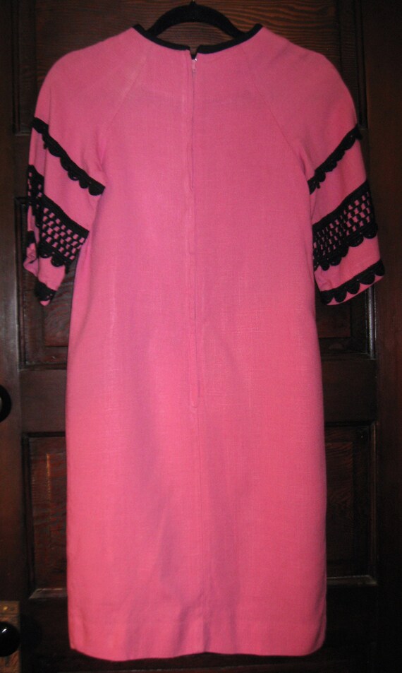 Vintage 1960s Carnation Pink Cotton Shift/Sheath … - image 2