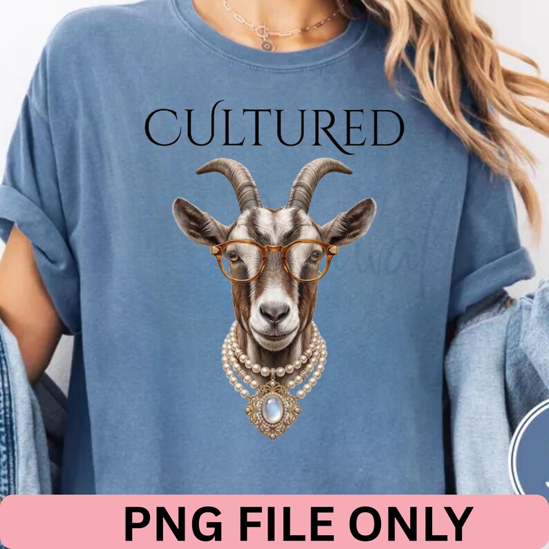 Puede incluir: Camiseta azul claro con una ilustraci&oacute;n de una cabra con gafas y un collar de perlas. La palabra "CULTURED" est&aacute; impresa encima de la cabra. El texto "PNG FILE ONLY" est&aacute; debajo.