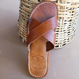 Handmade Brown Leather Slide Sandals For Women – Moroccan Craftsmanship – Comfortable Flats