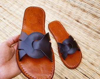 Handmade Leather Slide Sandals for Women – Black Flat Shoes – Minimalist Summer Slip On Slippers – Comfortable Brown Artisan Leather Slides