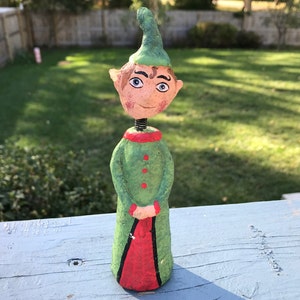 Signed Monnie Wilson Nodder Elf - Paper Mache Christmas Figure - Folk Art Bobble Head Sculpture - Hand Painted Papier Mâché Collectible