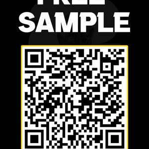 Puede incluir: Un gr&aacute;fico negro que presenta el texto blanco FREE SAMPLE en la parte superior y el texto JR Creations en la parte inferior. Centrado hay un c&oacute;digo QR cuadrado con un borde amarillo, compuesto por un patr&oacute;n pixelado en blanco y negro.