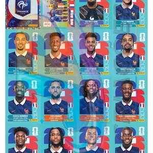 Puede incluir: Una colecci&oacute;n de cromos Panini FIFA World Cup 2026 de la selecci&oacute;n francesa de f&uacute;tbol. La hoja muestra retratos individuales de jugadores con camisetas azul oscuro, fotos de acci&oacute;n del equipo y el logotipo oficial de la Federaci&oacute;n Francesa.