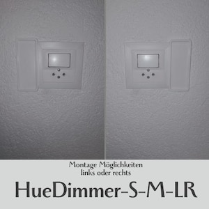 Op de afbeelding: Twee witte lichtschakelaars zijn op een getextureerde muur gemonteerd. Elke schakelaar heeft een rechthoekig scherm, een knop en drie kleine ronde knoppen. De tekst "Montage Möglichkeiten links oder rechts" en "HueDimmer-S-M-LR" is zichtbaar.
