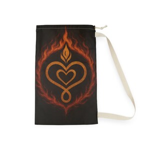 Feuerherz-Wäschesack, Boho-Tote, künstlerische Aufbewahrungslösung, gesponnener Polyesterkorb