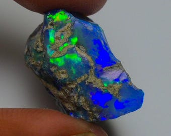 【100CT】特大エチオピア産オパール 原石 （37×39×16mm）写真加工無 天然エチオピア産オパール原石：27カラットのブルーファイアクリスタル