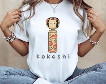 Kokeshi-Puppen-Unisex-T-Shirt, niedliches Grafik-T-Shirt, Softstyle-Shirt, Geschenk zur japanischen Kultur, lässiges Alltags-Outfit