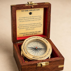 Boussole en laiton personnalisée avec loupe, cadeau de fin d'études gravé, souvenir pour témoin, cadeau pour lui ou elle