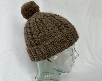 Hat with cables