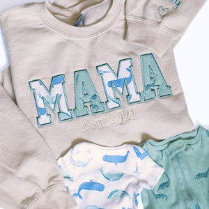 MAMA Keepsake Sweatshirt with Baby Clothes, Mama Embroidered Baby Outfit Keepsake Sweatshirt with Kids Name on Sleeve, Mothers Day Gift