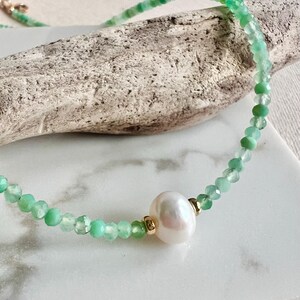 Collier de perles et de chrysoprase en or 14 carats, collier de perles