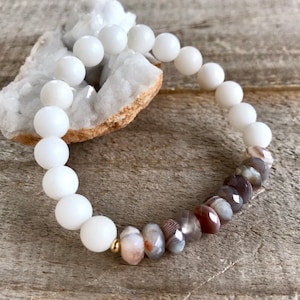 Pearl Bracelet, Stone Bracelet, Beaded Stretch Bracelet, Healing Bracelet, Gemstone Bracelet