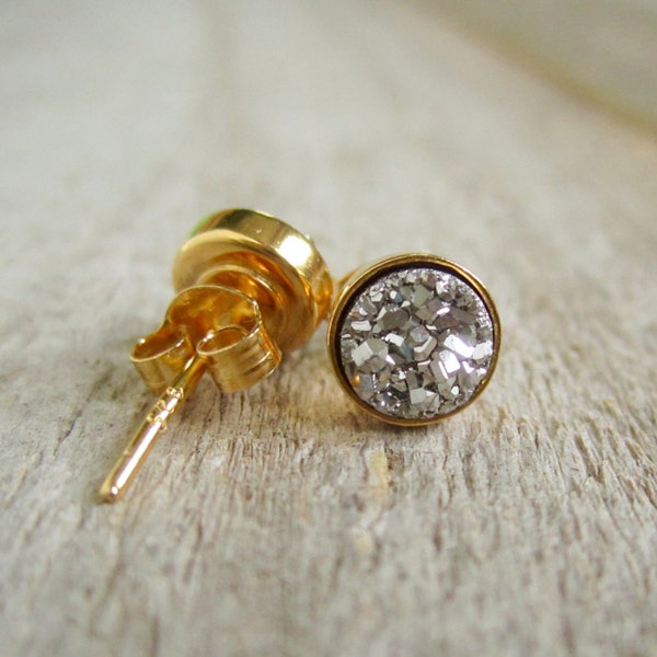 Druzy Earrings, Druzy Stud Earrings, Tiny Silver Stud Earrings, Druzy Quartz Jewelry, Drusy Earrings, Drusy Studs, Stud Earrings, Gold Studs