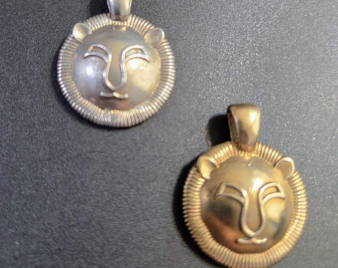 Leo Pendant in White Bronze or Golden Bronze