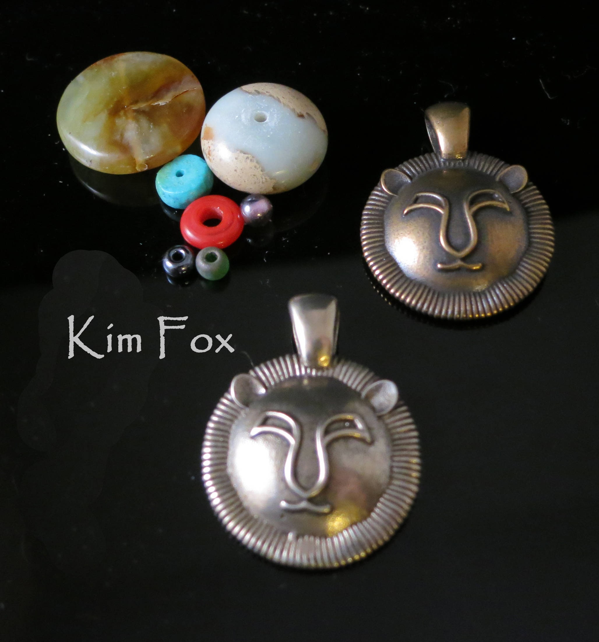 KFP169 Round Leo Pendant In Sterling Silver and Golden KFP169 Round Leo Pendant In Sterling Silver and Golden