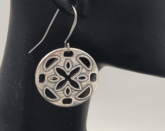 KFE243 Smaller Cut Flower earring in silver and golden bronze. Designed by Kim Fox