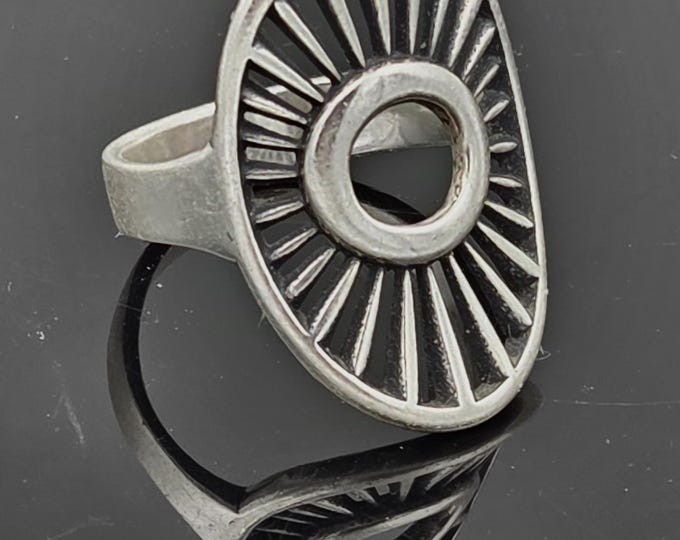 KFR515 SOLAR RAYS RING