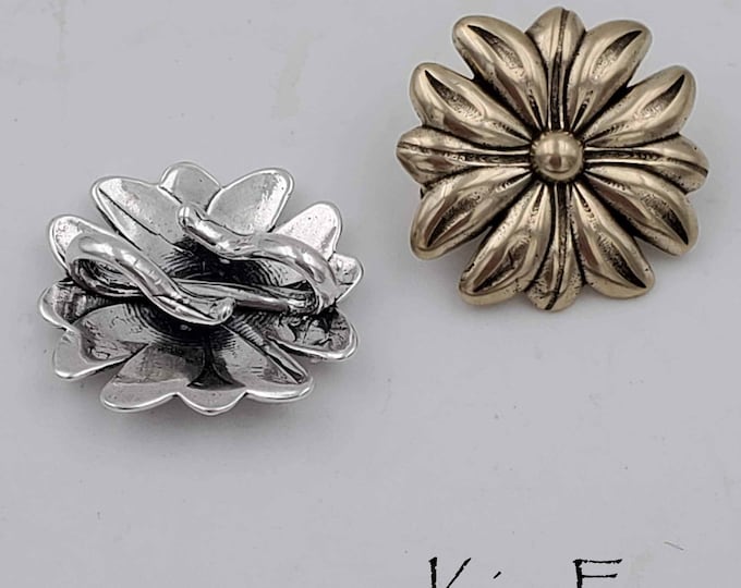 KF446 Daisy Clasp with Hooks in Silver and Golden Bronze designed by Kim Fox