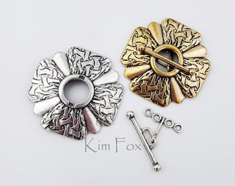 KF296 Brocade Scalloped Toggle Clasp: Silver or Bronze, 1-inch