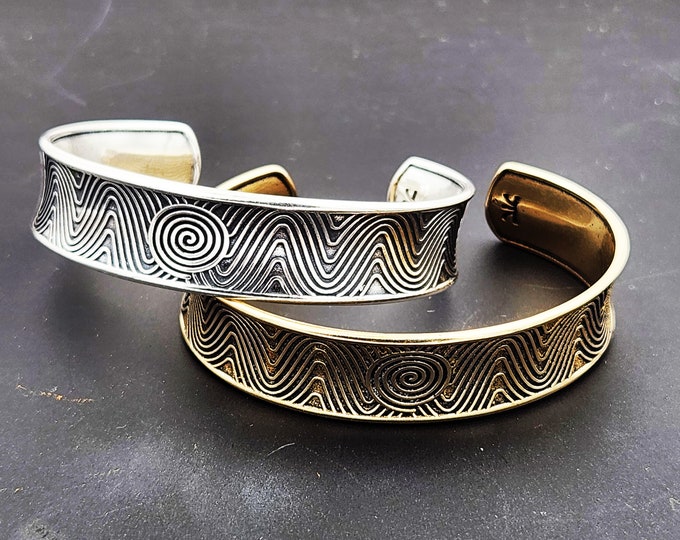 KFB505 Solar Pattern Adjustable Cuff in silver and bronze designed by Kim Fox