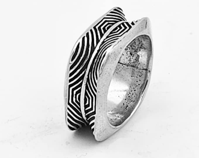 KFR262 Dreamcatcher rounded square ring in sterling silver - sizes 7 to 13 designed by Kim Fox