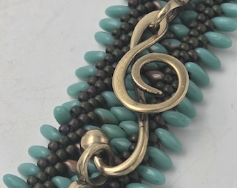 KF400 Treble Clef Clasp, Bail, Pendant, designed by Kim Fox - including 2 loops