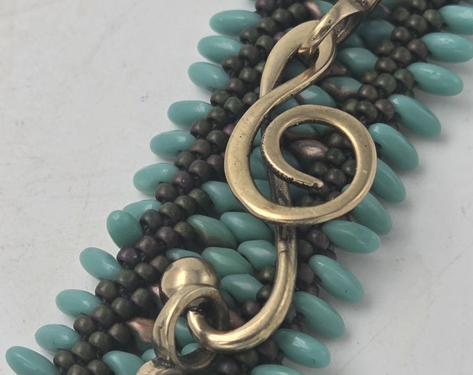 KF400 Treble Clef Clasp, Bail, Pendant, designed by Kim Fox - including 2 loops