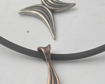 KFP10 Butterfly Cross in Golden Bronze
