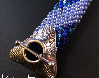 KF210 Triangle Toggle with Labyrinth Pattern in Golden Bronze or Sterling Silver by Kim Fox - 2 links