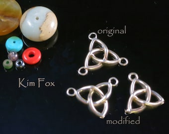 KF20 Celtic Trefoil Bronze Connector with 3 Loops -