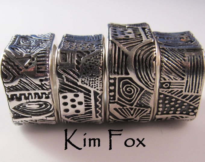 KFR301 New Doodle or Zentangle Rounded Rectangle Ring designed by Kim Fox in Sterling Silver