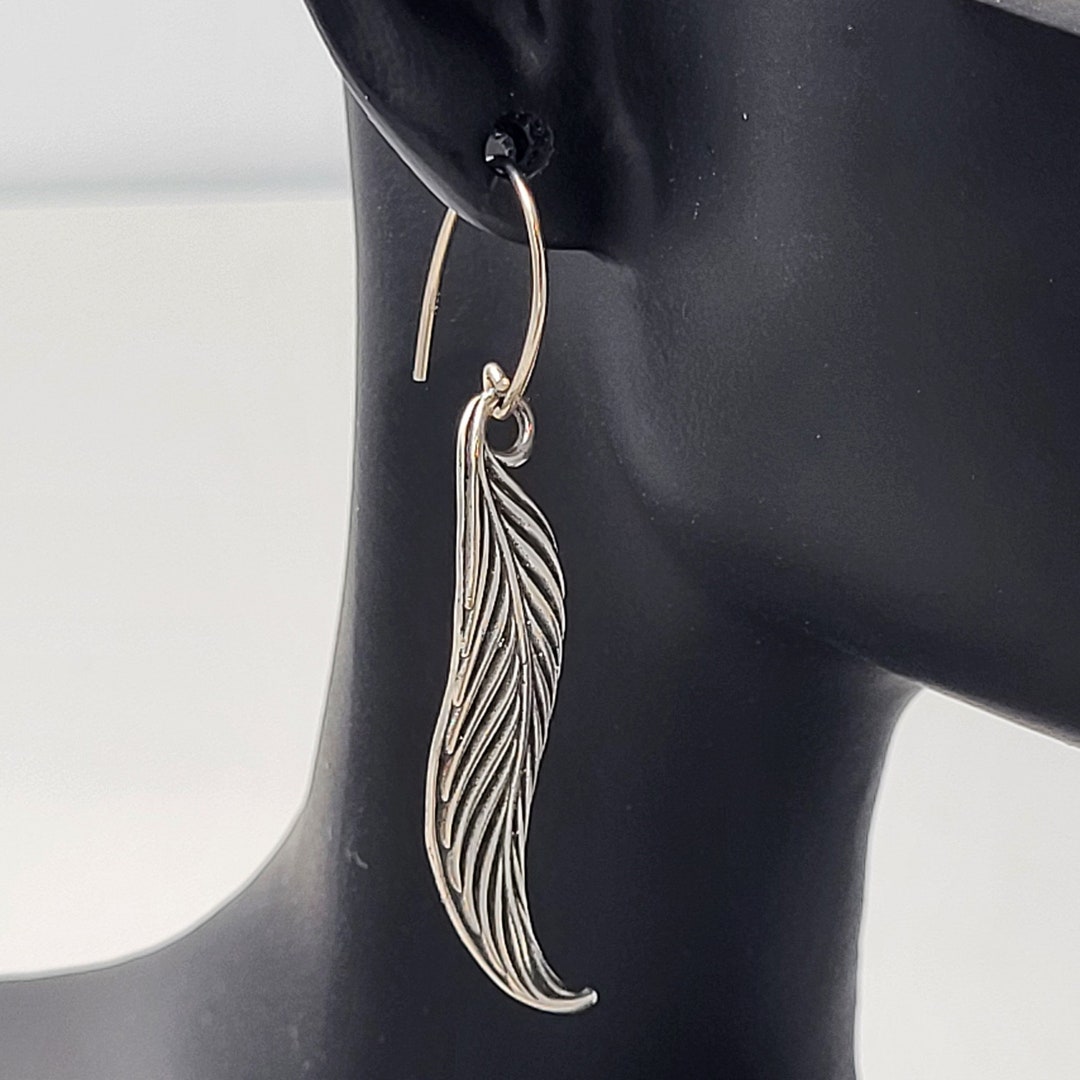 【最安値に挑戦】 Earrings Flight Feather Phoenix KFE406 - Graceful and Light アクセサリー