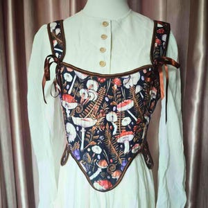 Mushroom pattern vintage corset, fairy corset, Renaissance Festival dress, multiple sizes, adjustable