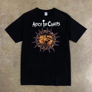 Alice In Chains Vintage T-Shirt Casual Cool Classic Alice In Chains Shirt Alice In Chains Graphic Unisex Alice In Chains Tee Alice In Chains