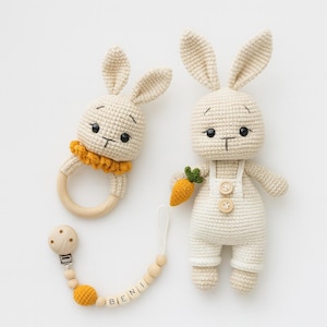 Gepersonaliseerde set gehaakt konijntje en wortel: handgemaakt amigurumi-cadeau voor pasgeborenen
