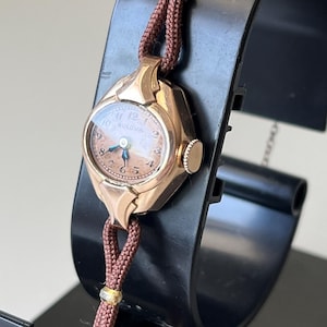 Bulova 1940 Ladies Vintage Oval Watch Manual Wind 14k Gold Gemex Goddess of Time Elegant Retro Collectible Womens Luxury Timepiece Rare