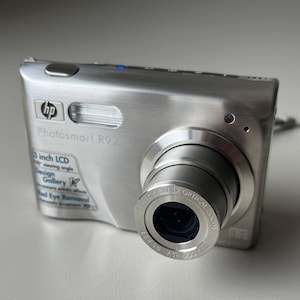 HP Photosmart R927 Digital Camera 8.2MP 3x Optical Zoom Stainless Steel Compact Vintage Y2K Rare Collectible Tested Working Retro Camera