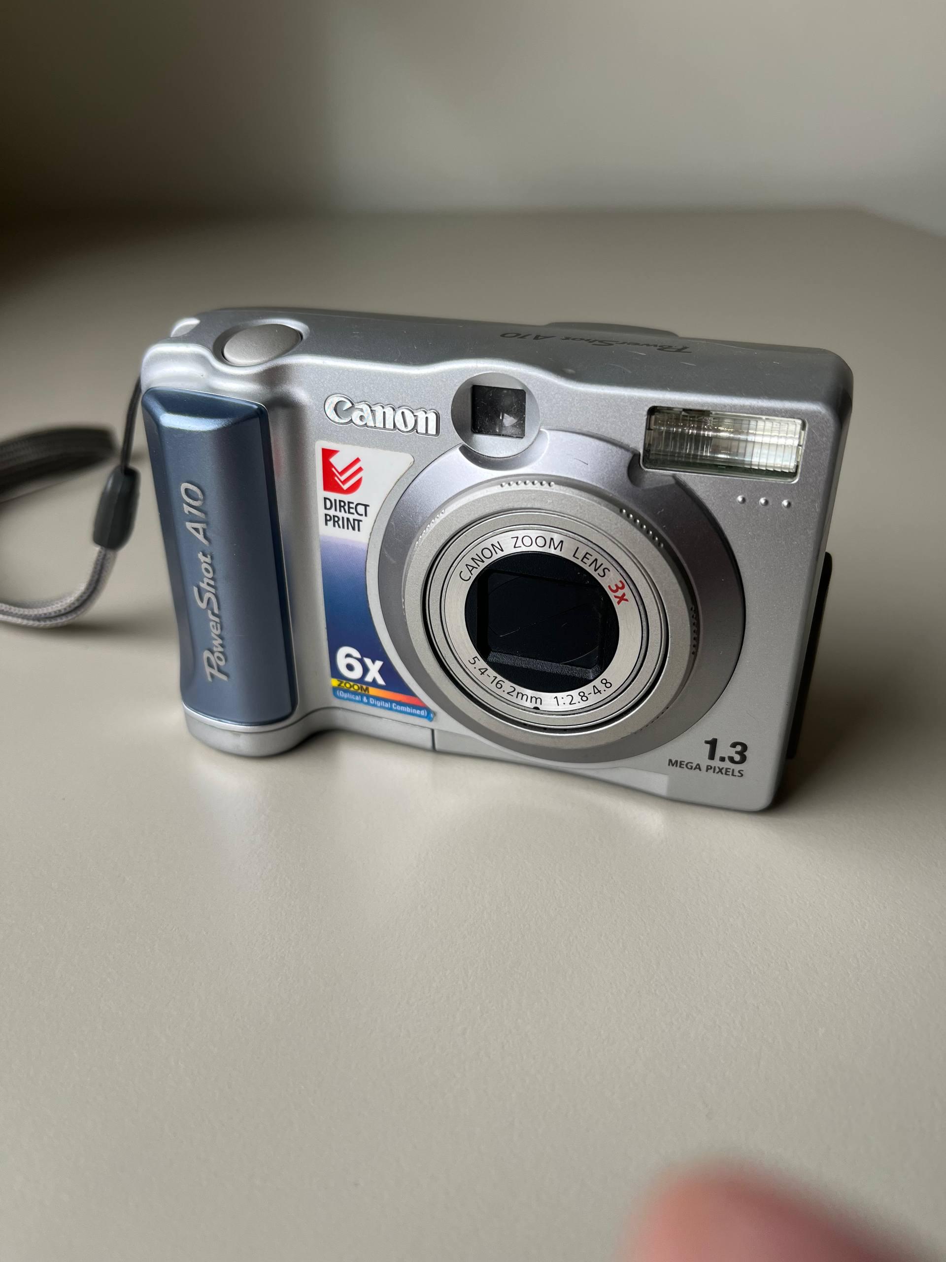 【希少】Canon PowerShot A10 コンパクトデジタルカメラ　美品 Canon Powershot A10 1.3MP Digital Camera 6x Zoom Compact Y2K