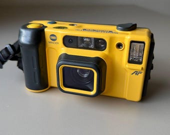 Vintage Minolta Dual 35 Weathermatic Underwater Point and Shoot