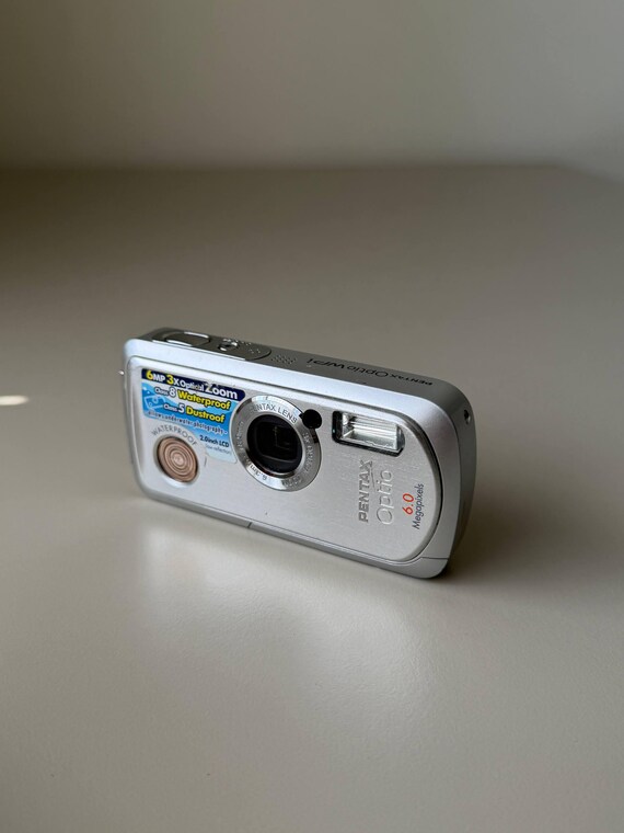 カメラ PENTAX Optio 6.0メガピクセル シルバー