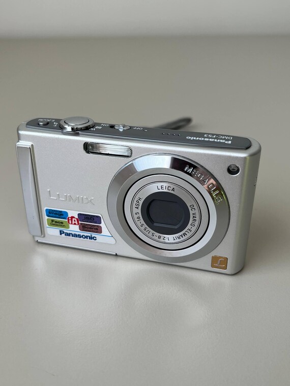 Panasonic Lumix DMC-FS3 8MP Silver Digital Camera Leica Lens Panasonic Lumix DMC-FS3 8MP Silver Digital Camera Leica Lens