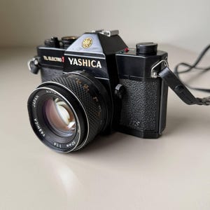 Appareil Photo Yashica TL Electro X – Objectif Yashinon 50mm F/1.7 – Argentique 35mm