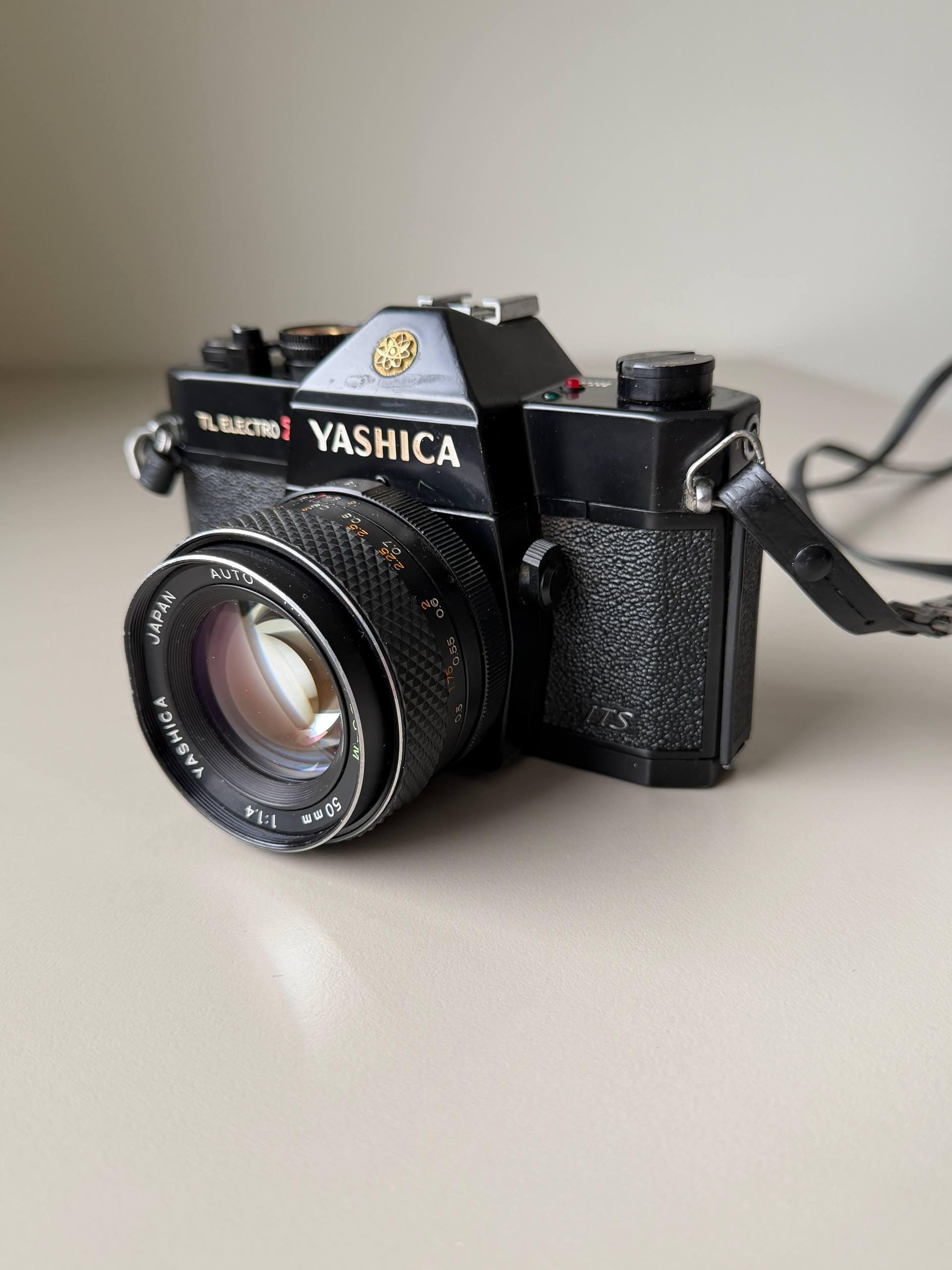 Yashica TL Electro X 35mm SLR Film Camera Vintage Yashinon DS-M