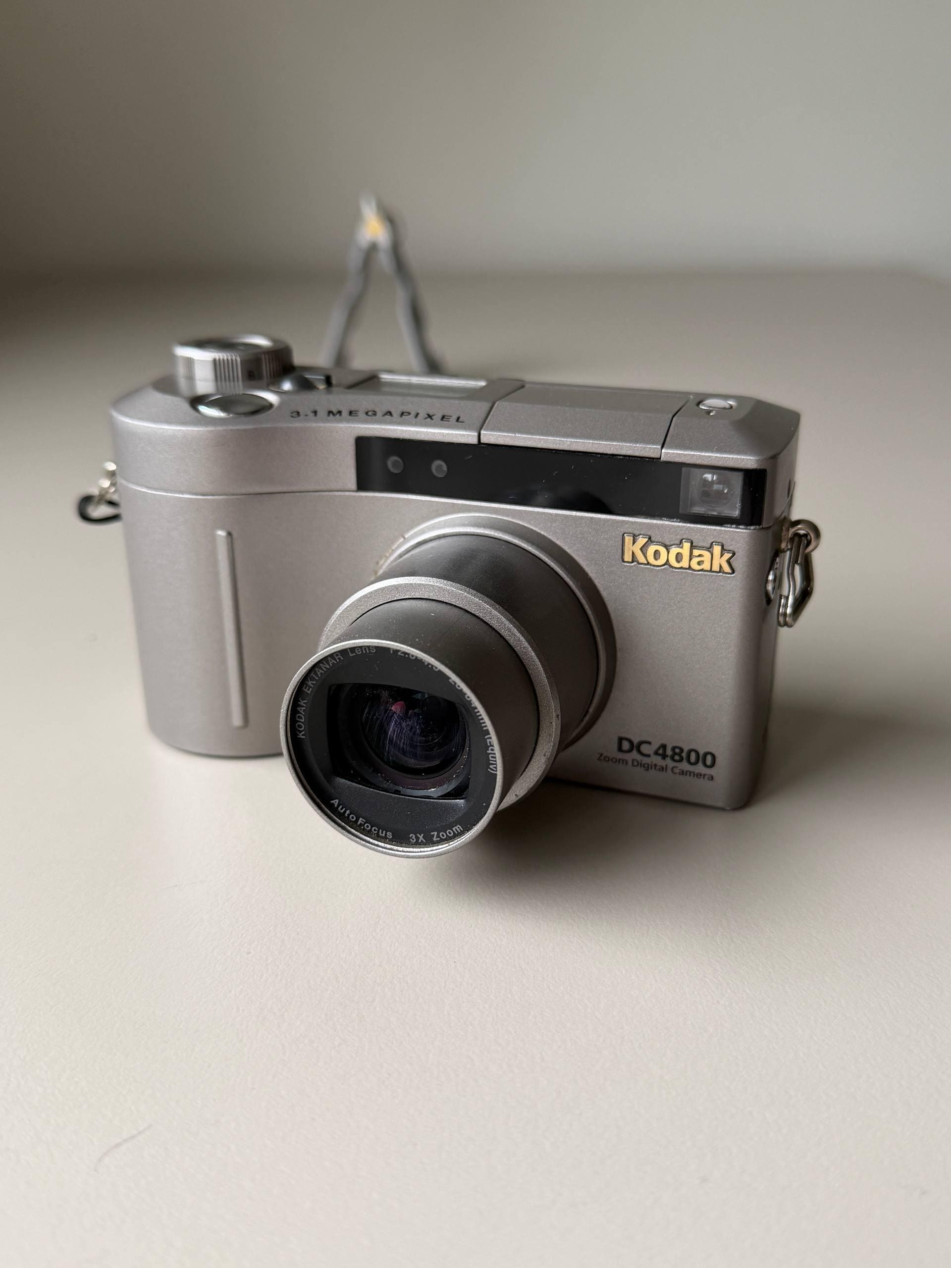 Kodak DC4800 Zoom 3.1MP CCD Digital Y2K Camera 28-84mm Lens