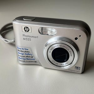 HP Photosmart M525 Digital Camera 6.0MP Silver 3x Optical Zoom Compact Vintage Y2K Tested Works Retro Photography Gift Idea Rare Find