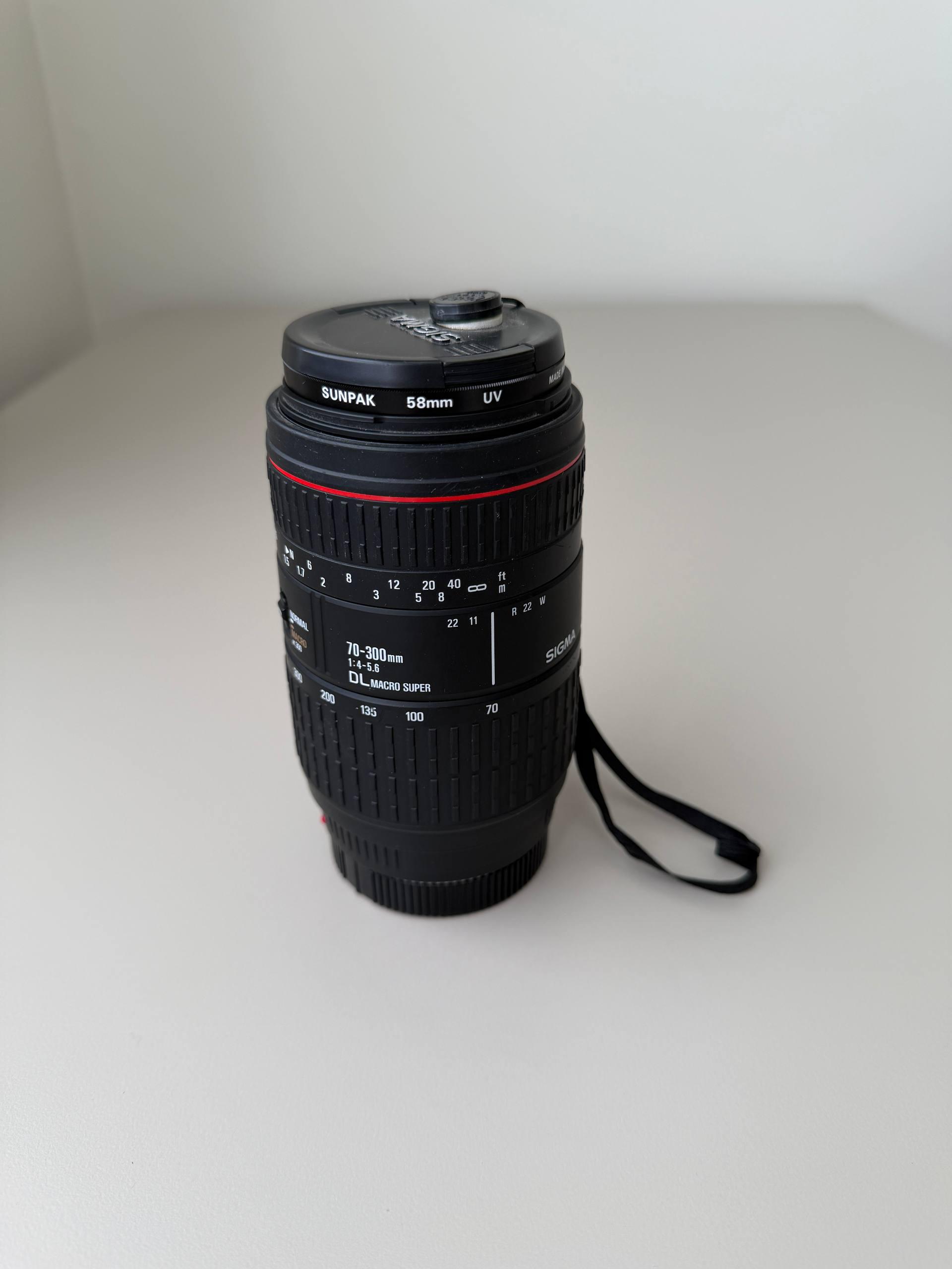 SONY MINOLTA用 SIGMA ZOOM AF 70-300mm 良品 Sigma 70-300mm F/4-5.6 DL Macro Super Lens Minolta AF / Sony A