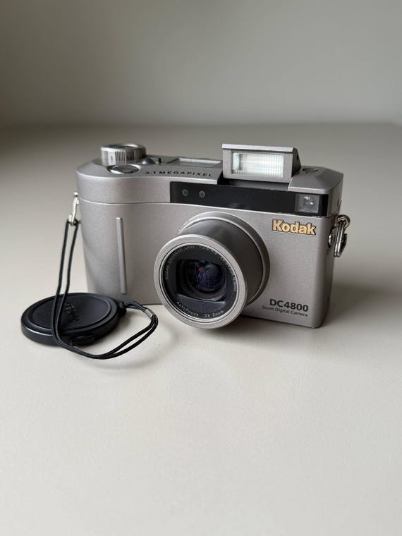 Kodak DC4800 Zoom 3.1MP CCD Digital Y2K Camera 28-84mm Lens