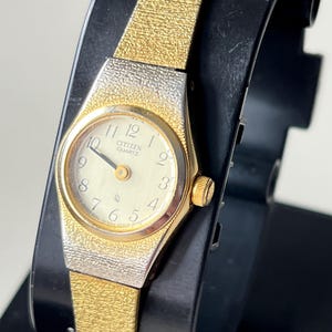 Citizen CQ Ladies Vintage Y2k Watch White Dial Gold Tone Quartz 17mm Small Wristwatch Japan Made Retro Style Collectible Timepiece